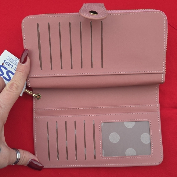 BNWT Blush Wristlet Clutch - Picture 6 of 10